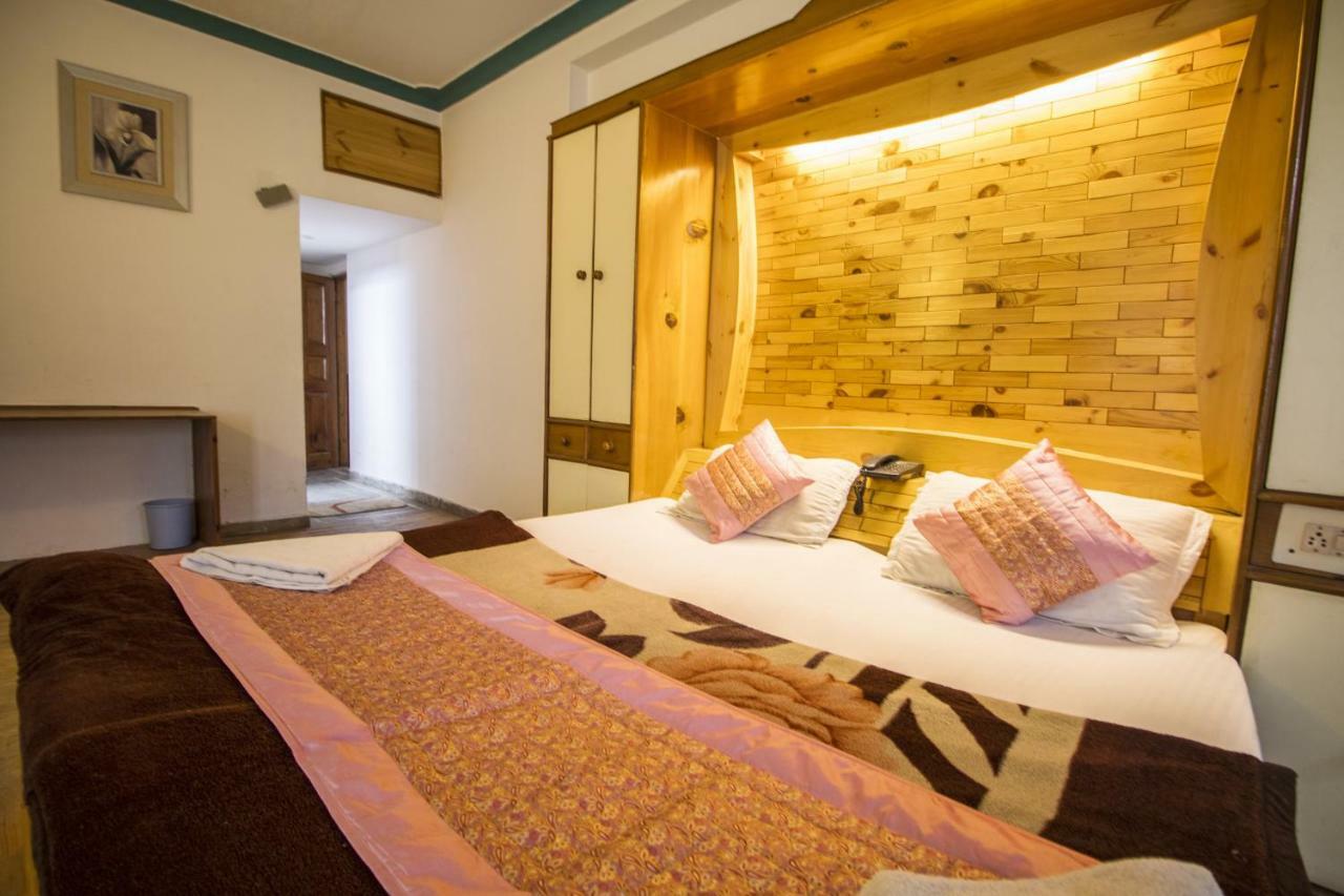 Flamingo Resort Маналі Екстер'єр фото